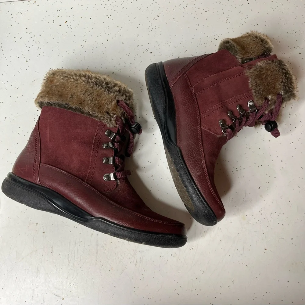 Clark’s Kearns Ramsey Boots Women’s 9.5M Burgundy Leather Faux Fur Lace Up Warm
